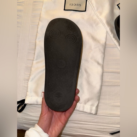 Gucci Women's Rubber Slides - Picture 15 of 16